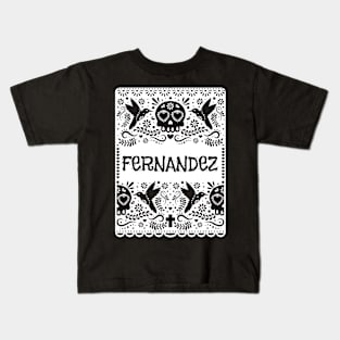 FERNANDEZ SURNAME GIFT FERNANDEZ FAMILY NAME Kids T-Shirt